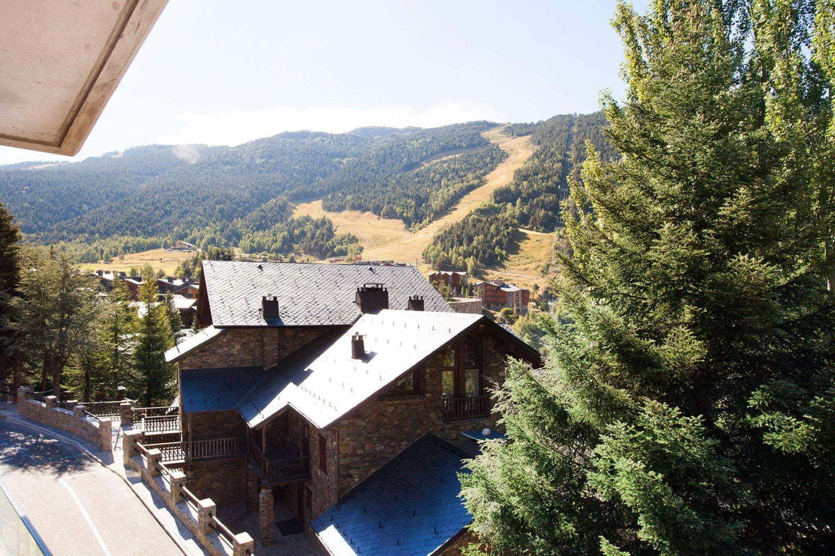 Tarter Mountain Suites