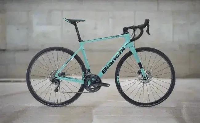 Noleggio bici da strada in carbonio a Barcellona · foto 3