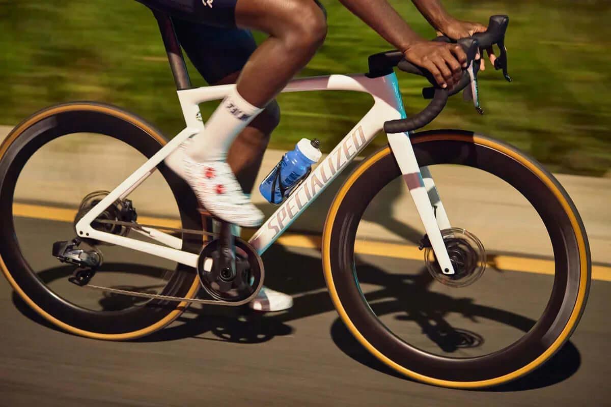 Noleggio bici da strada in carbonio a Barcellona